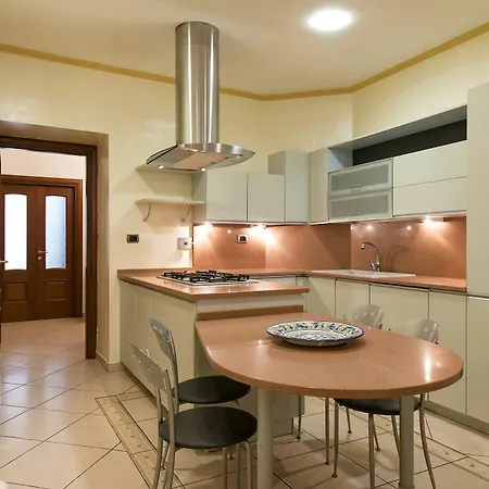 Lorenz Trastevere Hill Guest house Rome
