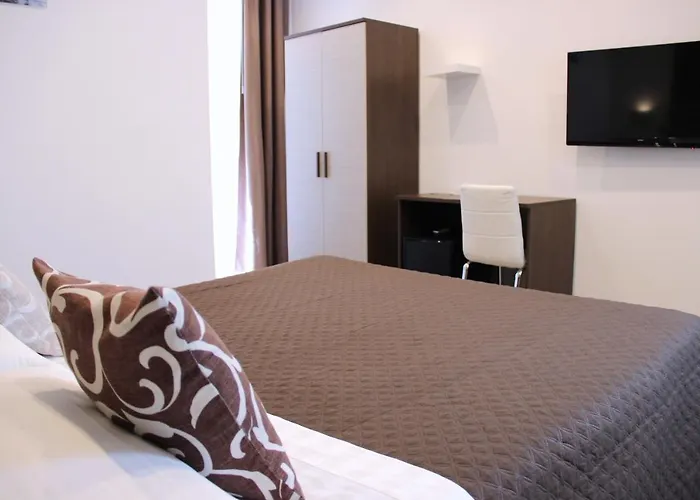 Πανσιόν Lorenz Trastevere Hill 4*