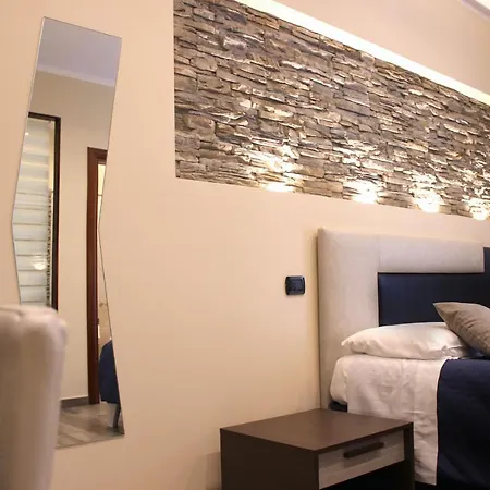 Lorenz Trastevere Hill