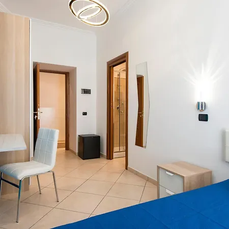 Lorenz Trastevere Hill Rom